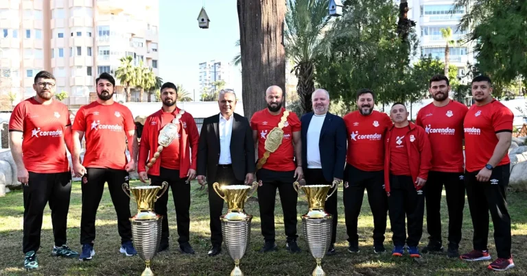 antalya-muratpasa-spor-kulubunde-gorev-bolumu-yapildi-dIez2gAZ.webp