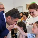 bilecik-valisi-sefik-aygolden-ozel-bireylere-anlamli-ziyaret-N1CrVPPT.webp