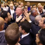 bursa-buyuksehir-meclisinde-gerginlik-baskan-bozbeyden-saldiriya-kinama-BXldNOv6.webp