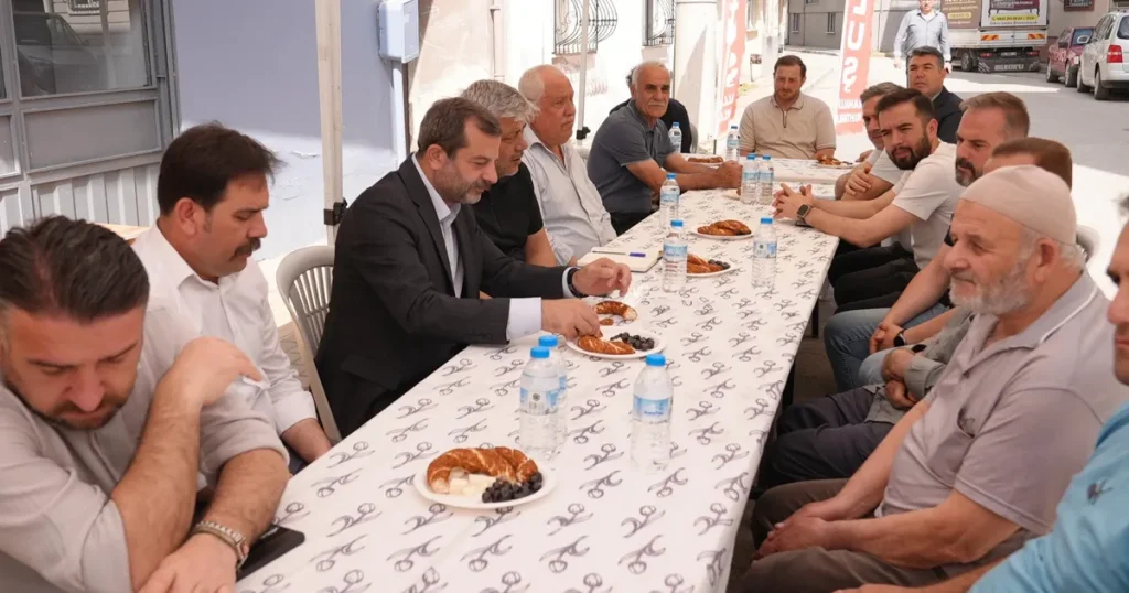 bursa-gursuda-her-muhtarlik-bir-belediye-makami-MNEzJESp.webp
