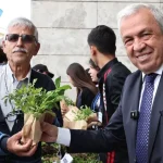 bursa-niluferde-310-bin-fide-vatandaslarla-bulusuyor-7byIW3LX.webp