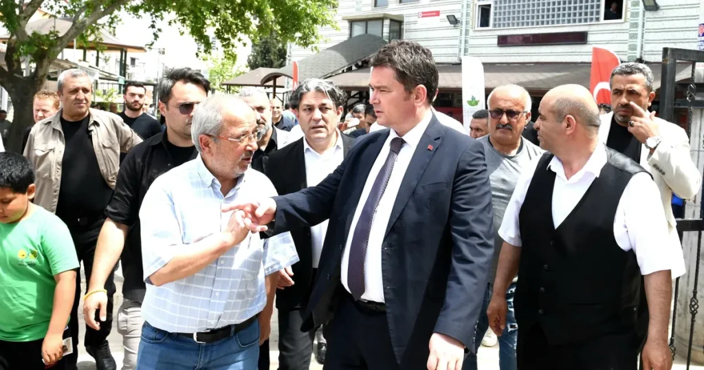 bursa-osmangazide-baskan-aydin-gunestepe-sakinleriyle-bulustu-fbl7KW85.webp