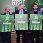 bursa-osmangazide-yesil-beyaz-sevdalilar-bulustu-turkiyenin-ilk-insansi-robotundan-bursaspora-destek-tcyIdYeP.webp