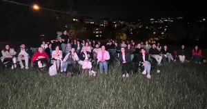 bursada-acik-hava-film-gosterimi-ile-serebral-palsili-bireylere-destek-wtWCP3OR.webp