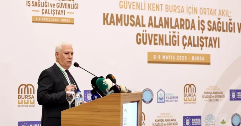 bursada-kamusal-alanlarda-is-sagligi-ve-is-guvenligi-calistayi-gSQZ8FZr.webp