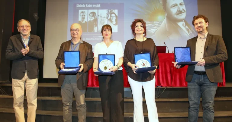 bursada-n-zim-hikmet-siir-odulu-sahibini-buldu-n95hMOkH.webp