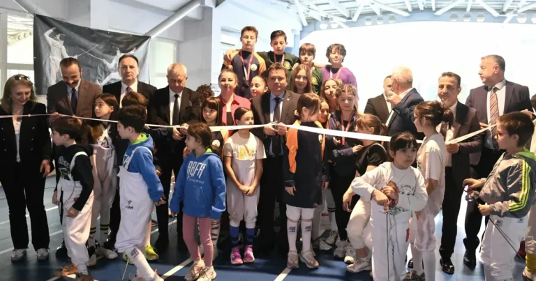 bursada-osmangazi-belediyesinden-eskrim-salonu-hCg7Ijh6.webp