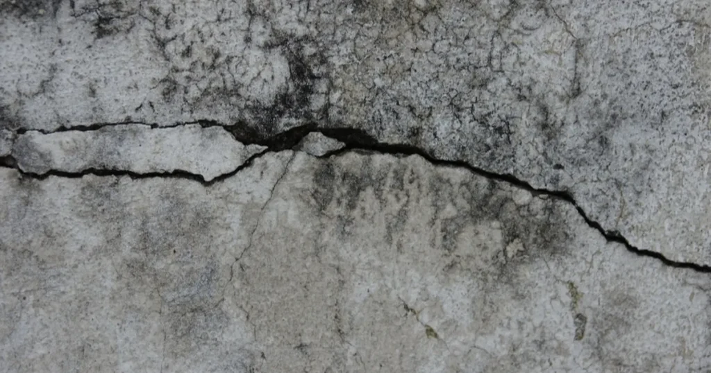 deprem-korkusuyla-nasil-bas-edilir-HnPTexCQ.webp