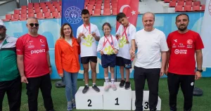 dosd-meram-spor-kulubune-madalya-yagmuru-LHUMpaQB.webp