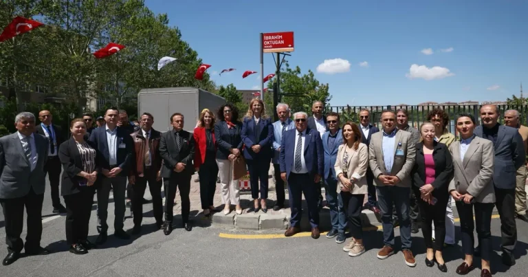 egitimci-ibrahim-oktuganin-ismi-bakirkoyde-yasatilacak-vl5qfyiQ.webp