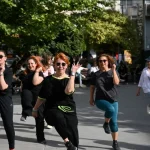 genclik-coskusu-bornova-sokaklarinda-yukseliyor-7RuYLD1d.webp