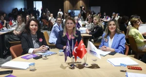 istanbul-bakirkoyde-kadinlar-icin-guvenli-yasam-calistayi-8lLJz3iH.webp
