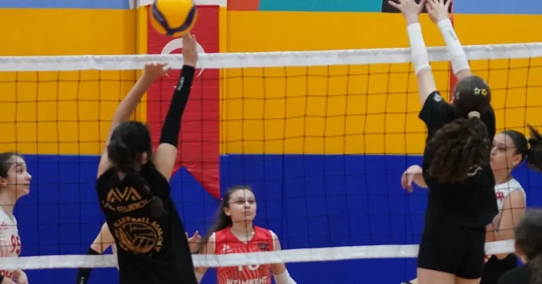 istanbul-beylikduzunde-voleybol-turnuvasi-basladi-eZDUQJHs.webp