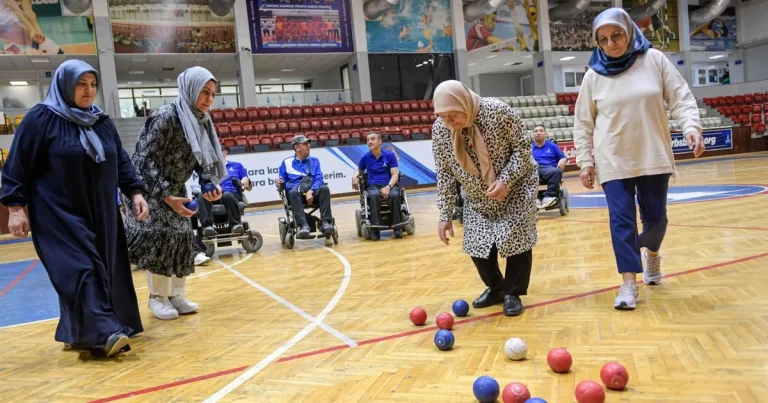 izmir-boccia-takiminin-gorunmez-kahramanlari-fedak-r-anneler-cocuklarin-en-buyuk-destekcisi-dltWyl4h.webp