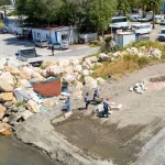 izmir-guzelbahcede-tekneler-icin-cekek-yeri-vuB364Ni.webp