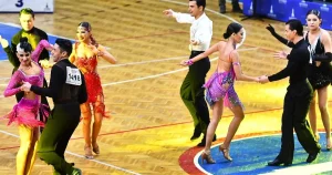 izmirde-danscilarin-kiyasiya-rekabeti-YszIrMtQ.webp