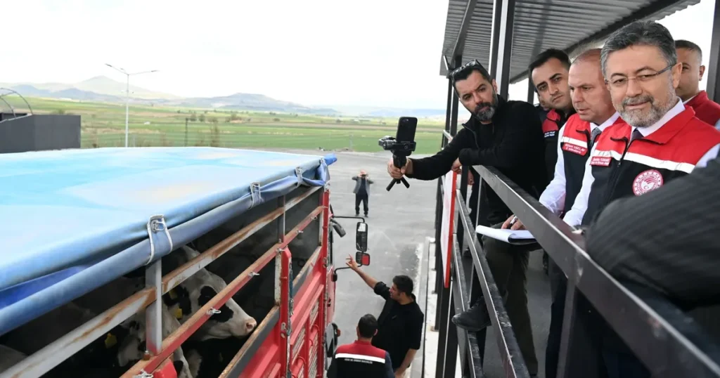 kayseri-besinci-kontrol-noktasi-oldu-veteriner-yol-kontrol-ve-denetim-istasyonu-faaliyette-Fk8VCIqf.webp
