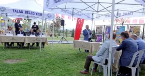kayseri-talasta-vatandaslar-baskan-yalcina-soruyor-jWAPxVUj.webp