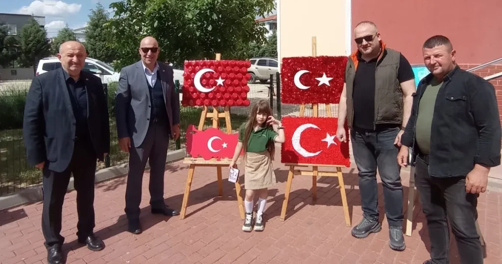 kesan-rasit-efendi-ilkokulunda-kermes-ve-resim-sergisi-coskusu-TliHISua.webp