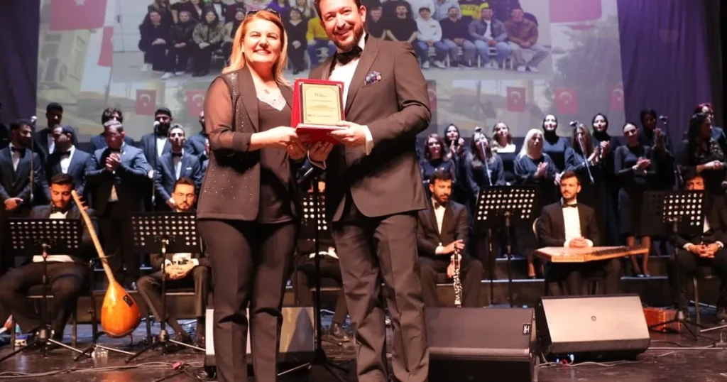 kocaeli-izmitte-halk-muzigi-coskusu-yasandi-u3a6qCwU.webp