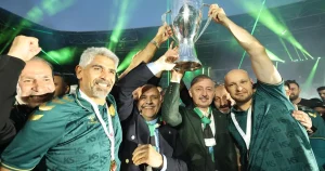 kocaeli-sampiyonluk-kupasini-kaldirdi-UlMQSHCa.webp