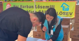 losev-istanbulda-mutluluk-paylastikca-cogaliyor-2kJTYuwv.webp