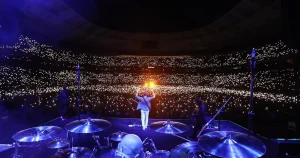 mor-ve-otesinden-izmirde-dev-konser-dunya-capinda-bir-stadyum-konseri-7uP3Yzvr.webp