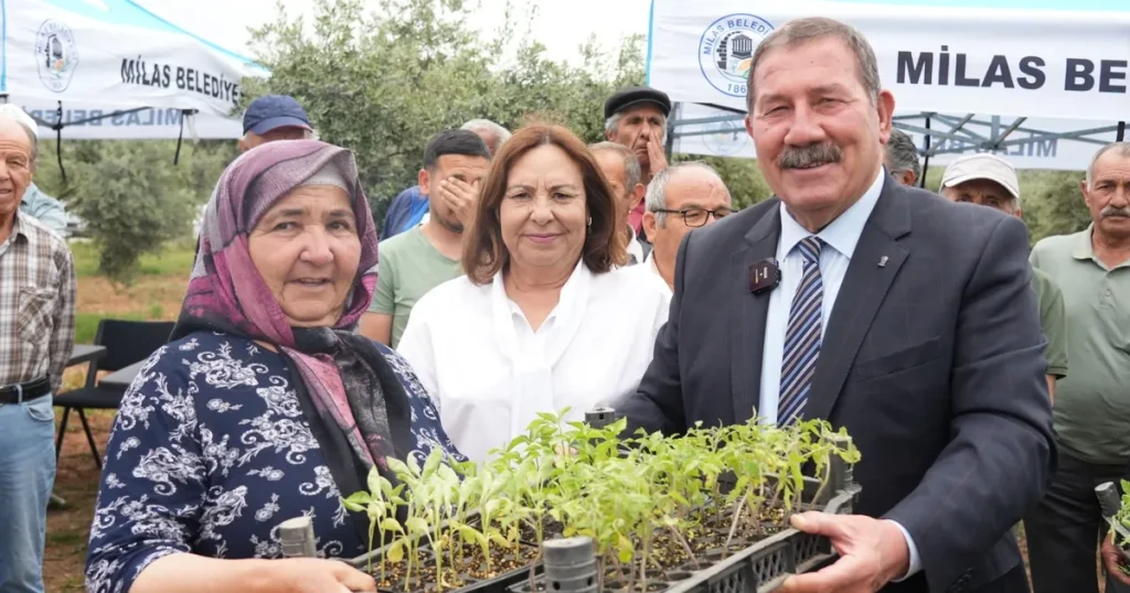mugla-milasta-300-ureticiye-dagitim-gerceklestirildi-3uMLTxBC.webp