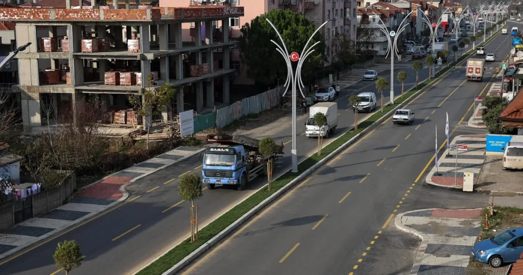 sakarya-buyuksehirden-sehrin-dort-bir-yanina-yesil-dokunus-IDcKSRCj.webp